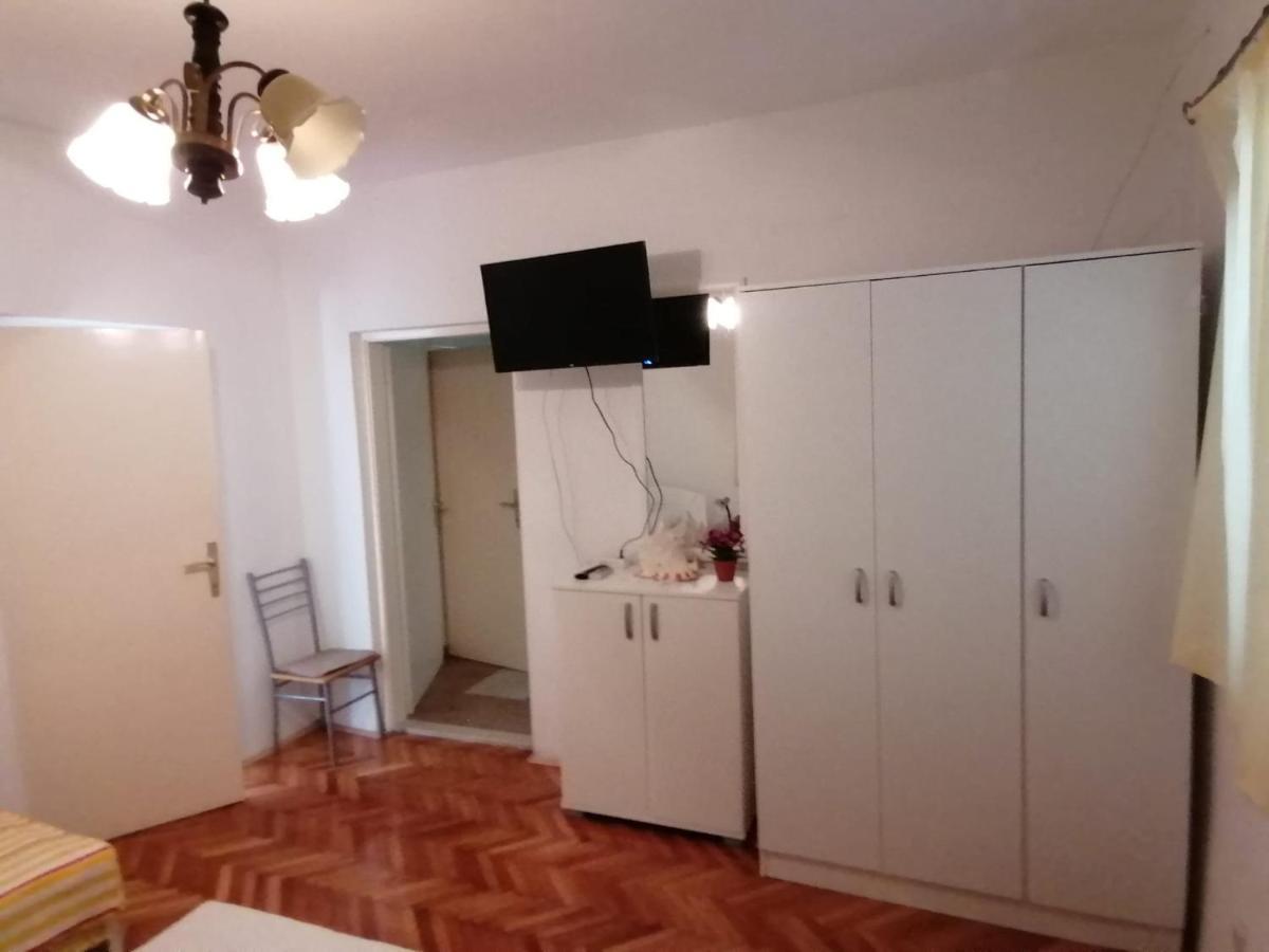 Apartments Piko2 Jelsa  Extérieur photo